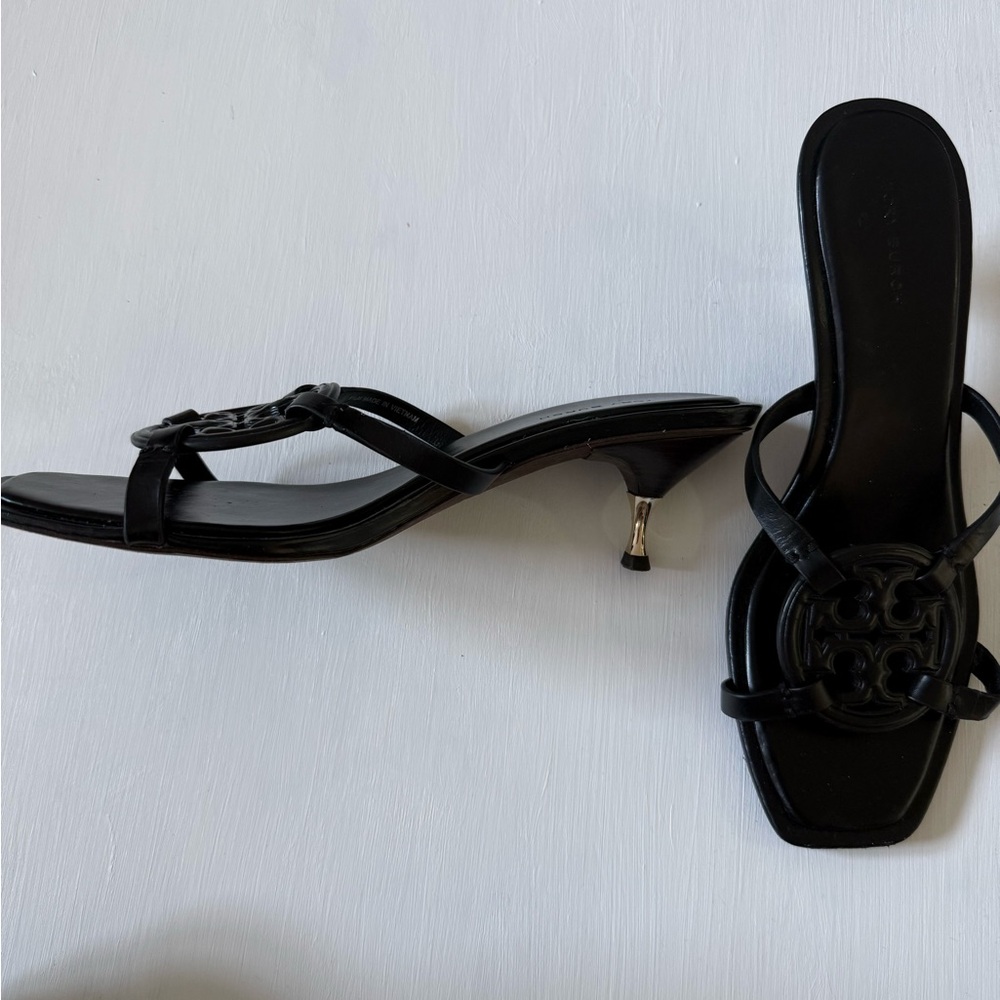 Tory Burch Black with Gold Kitten Heels - Picture 2 of 4
